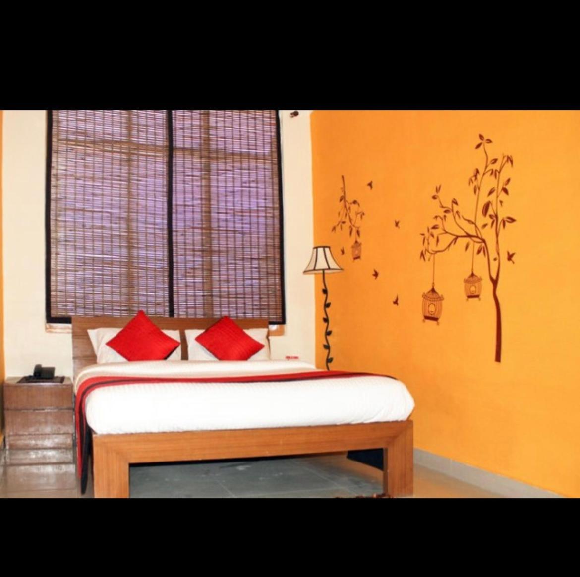 Hotel Samrat Neemrana Exterior foto